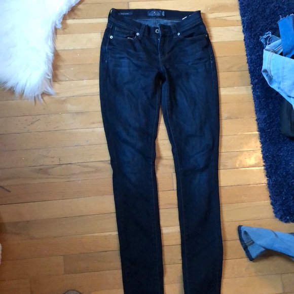 Lucky Brand Dark Wash Brooke Skinny Jean! - Picture 2 of 3